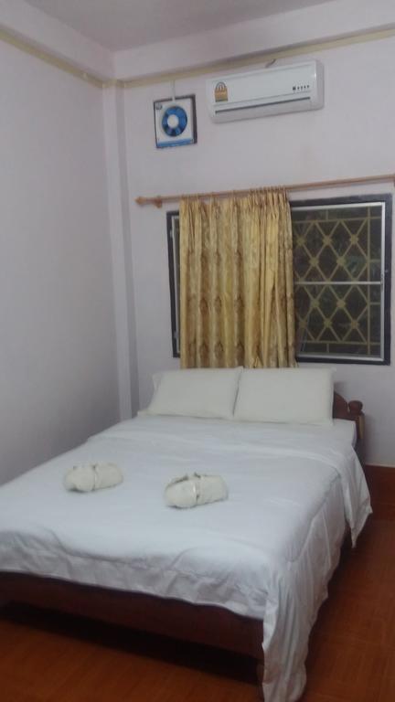 Phonephithak Guesthouse Pakbeng Exterior photo